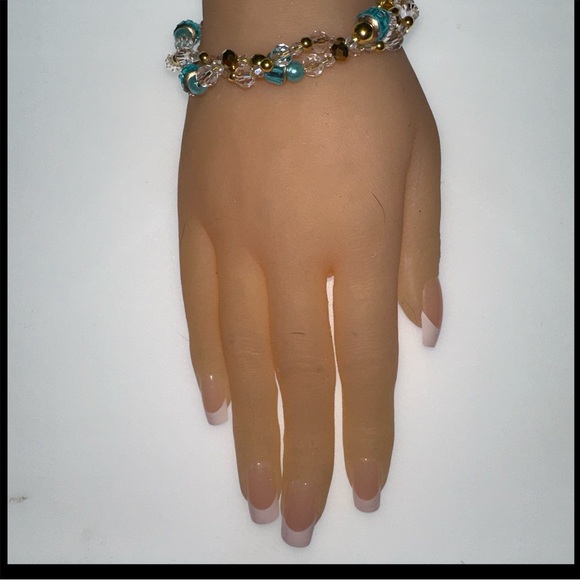 Ice Blue Crystal &  Pearl Twisted Beaded Bracelet - Picture 3 of 6